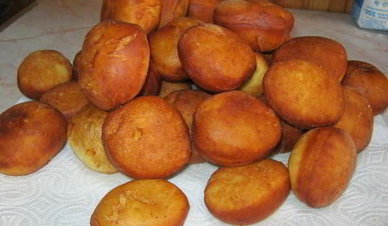 пончики с клубничной начинкой