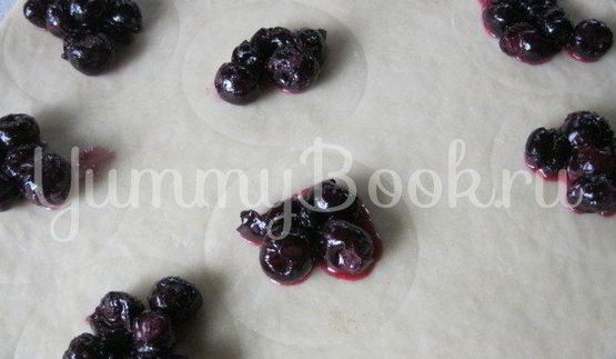 пончики с вишней