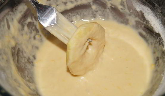 пончики с яблоками и коньяком
