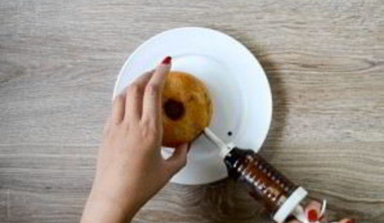 пончики во фритюре с шоколадом