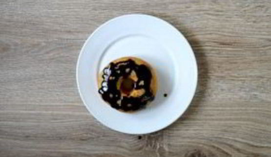 пончики во фритюре с шоколадом