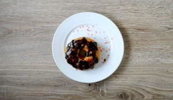 пончики во фритюре с шоколадом