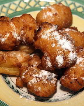 Творожные пончики с яблоками