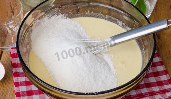 коврижка на кефире с вареньем