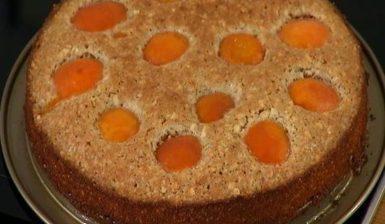 миндальная коврижка с абрикосами