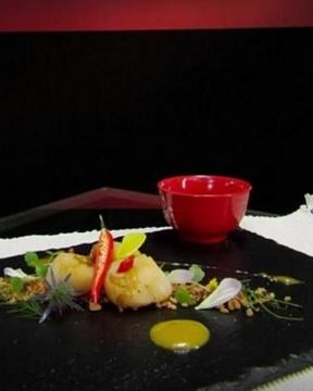 Морской гребешок на прянике с мандариновым кремом