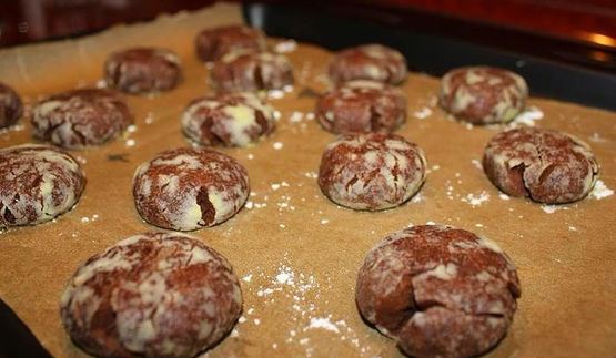 шоколадные пряники с трещинками