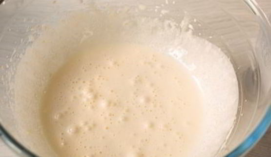 классическая яблочная шарлотка