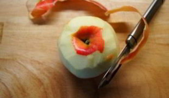 шарлотка из сухарей с яблоками