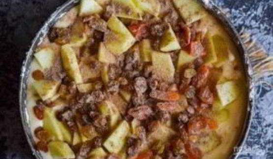 шарлотка из яблок на сметане