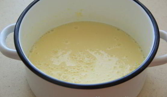 шарлотка на кефире