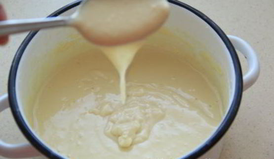 шарлотка на кефире