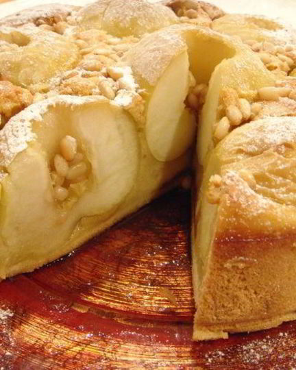 Рецепт шарлотки с цельными яблочками