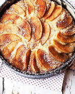 Шарлотка с творогом