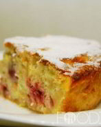 Шарлотка с вишней