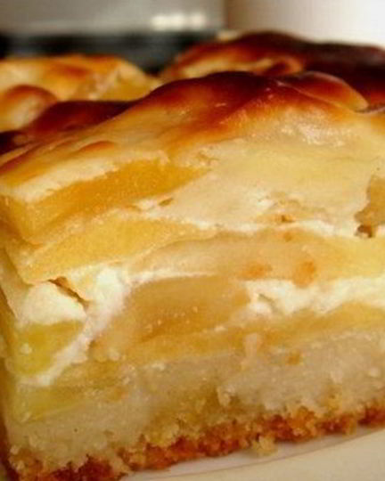 Рецепт шарлотки с яблоком на сметане