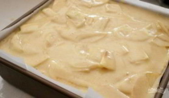 шарлотка с яблоком