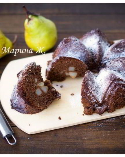 Рецепт шоколадной шарлотки с грушей и корицей