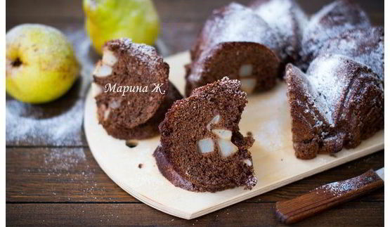 шоколадная шарлотка с грушей и корицей