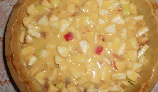 яблочно-медовая шарлотка