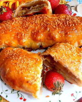 Банановый штрудель в мармеладной карамели