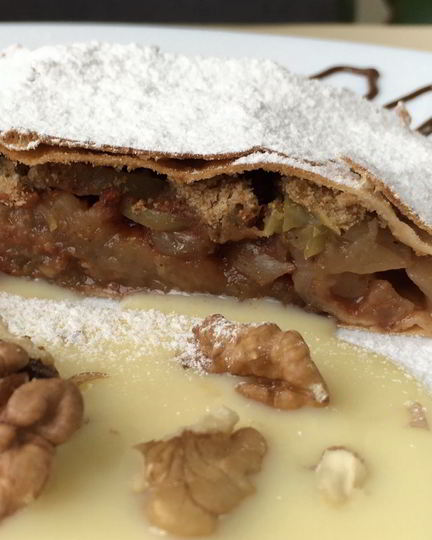 Рецепт настоящего яблочного штруделя