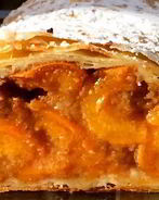 Штрудель с абрикосами