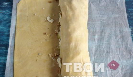 штрудель с грушей и сыром дор блю