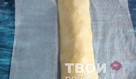 штрудель с грушей и сыром дор блю