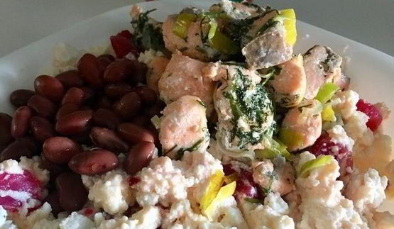 штрудель с лососем, фасолью и рикоттой