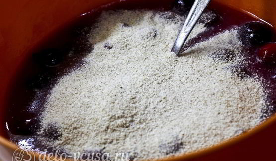 штрудель с вишней из слоеного теста