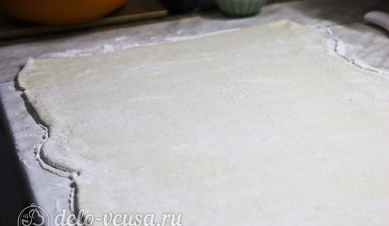 штрудель с вишней из слоеного теста