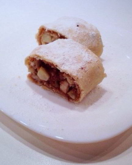 Рецепт штруделя с яблоками и изюмом