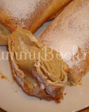 Штрудель с яблоками и творогом