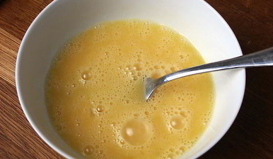 штрудель с яблоком и корицей под кремом англес