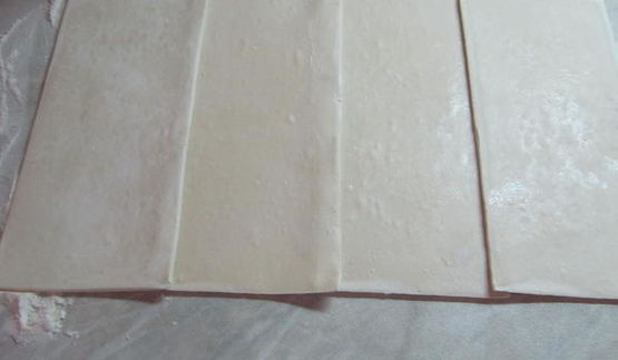 штрудель яблочный с изюмом и малиной