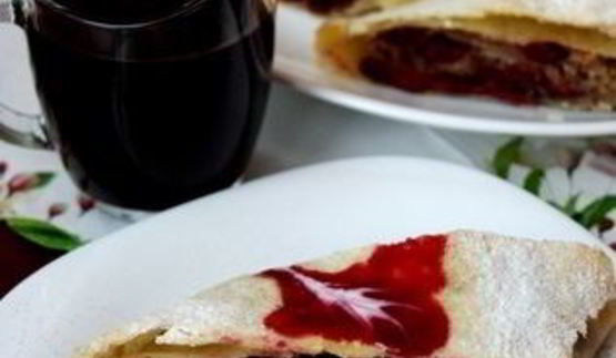 вишневый штрудель