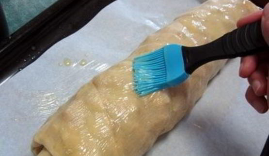 яблочный штрудель с грецкими орехами