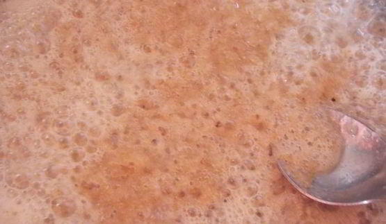 яблочный штрудель с изюмом и карамельной крошкой