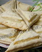 Слойки из слоеного теста с ванильным кремом