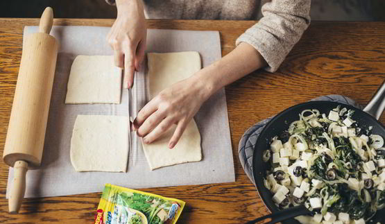 слойки с фетой и шпинатом