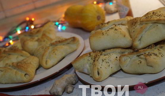 слойки с колбасками и сулугуни