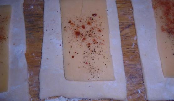 слойки с сыром и морской капустой