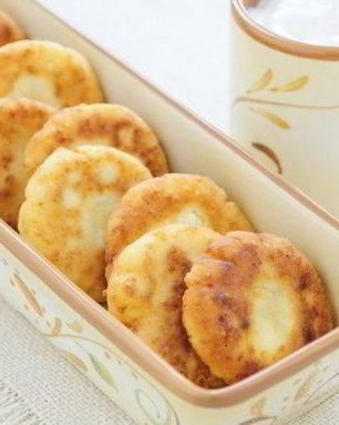 Диетические сырники с йогуртово-лимонным соусом