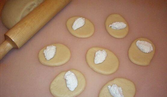 мои сочни из рассольного теста