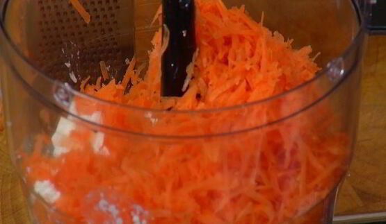 морковно-миндальный творожник