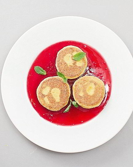 Рецепт сырников с кукурузной мукой и вареньем