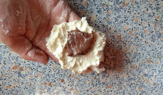 сырники с шоколадной пастой