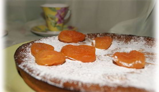 творожник с белым шоколадом и курагой