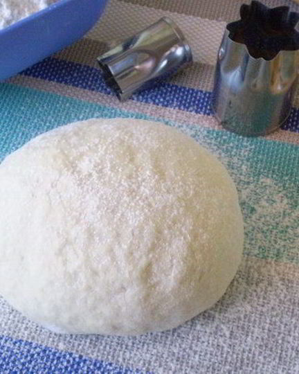Рецепт бездрожжевого теста на кефире